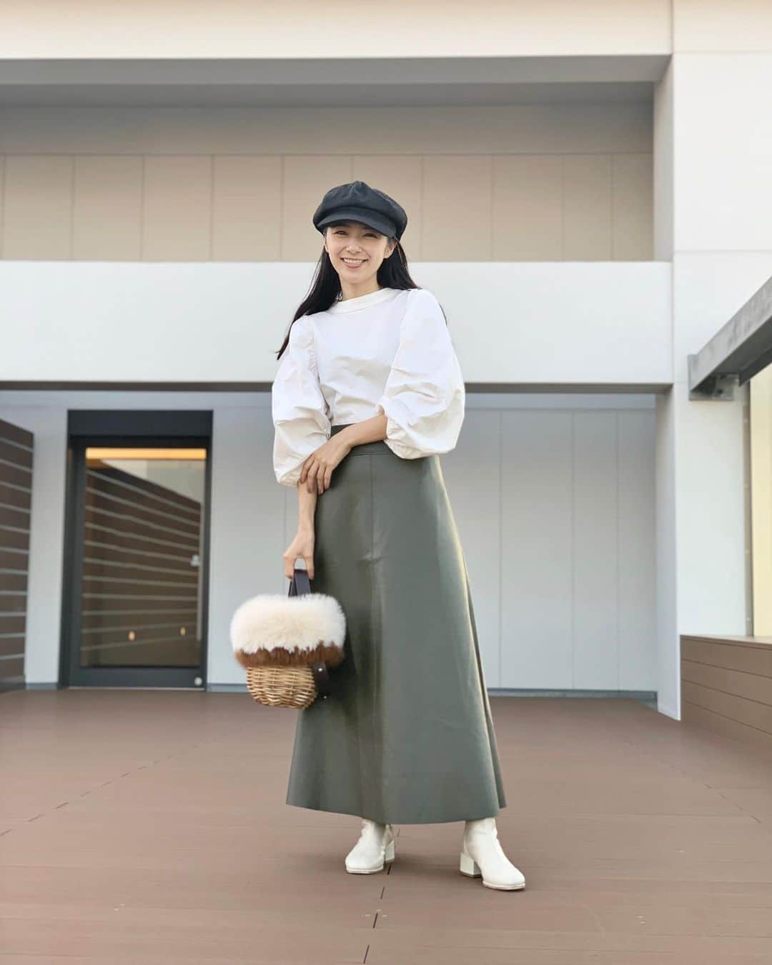 小林さりさんのインスタグラム写真 - (小林さりInstagram)「coordinate ༘* ・ ・ 今年見かける事の多いレザースカート◡̈⋆︎* 私もついに手を出してみた𓇬°. 大人色が素敵なur'sのものにしたよ♪ ・ ・ #urs #ユアーズ #urs_styling #urs_official  #フェイクレザーフレアスカート #ファッション #コーディネート #コーデ #プチプラ #プチプラコーデ #sサイズ #sサイズコーデ #さりの服 @urs_official」10月6日 18時11分 - _____sari