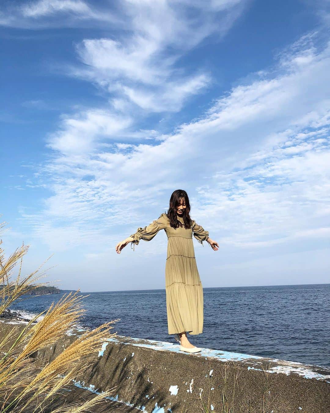 伊藤沙織のインスタグラム：「秋の空も海も風も空気も好き🌾 . #秋のご飯も好き」