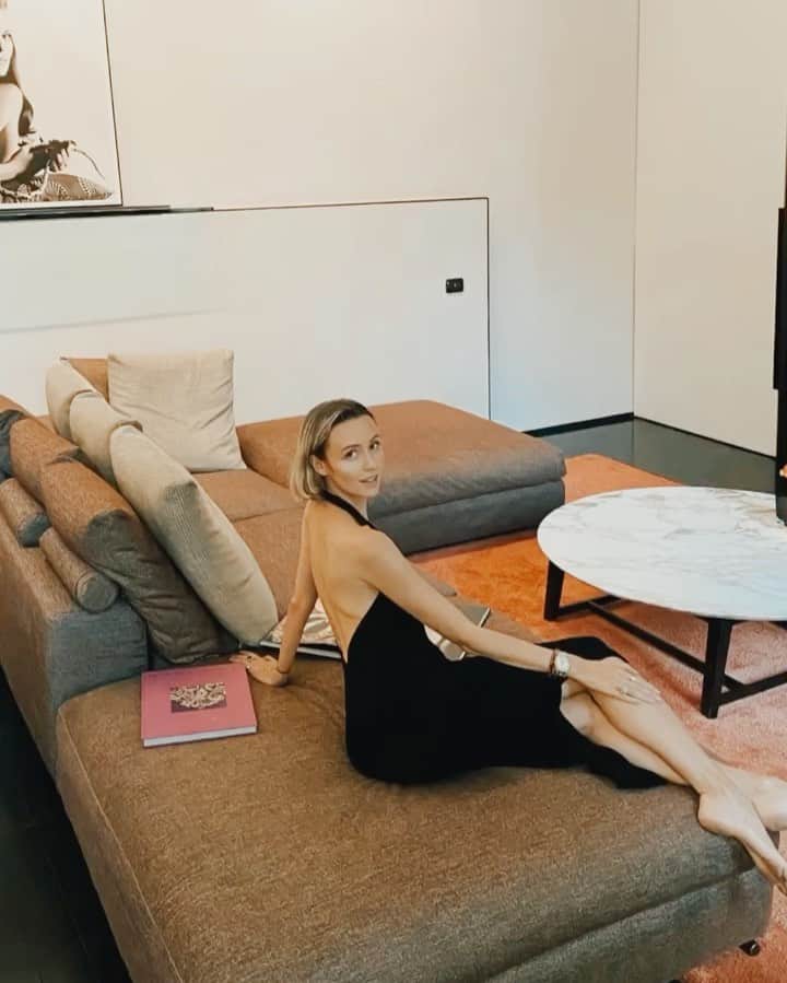 Nataly Osmannのインスタグラム：「When the hotel becomes your second home @bulgarihotels #bulgarihotelsmilan  Собираю несколько интересных гидов по Италии, в которых хочу поделиться любимыми местами и даже готовим новый Влог на эту тему. #bulgarimemories」