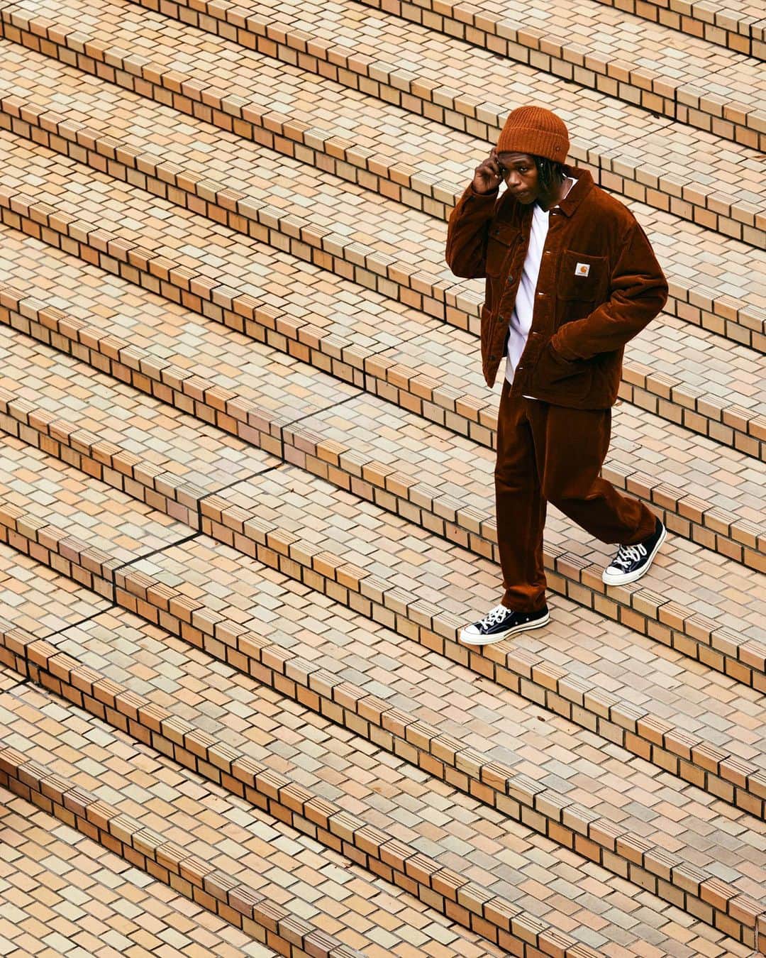 カーハートのインスタグラム：「Scootering in Tokyo   Photo : Junpei Ishikawa Styling : Takashi Nii Model : Yousef   WELLER 04」