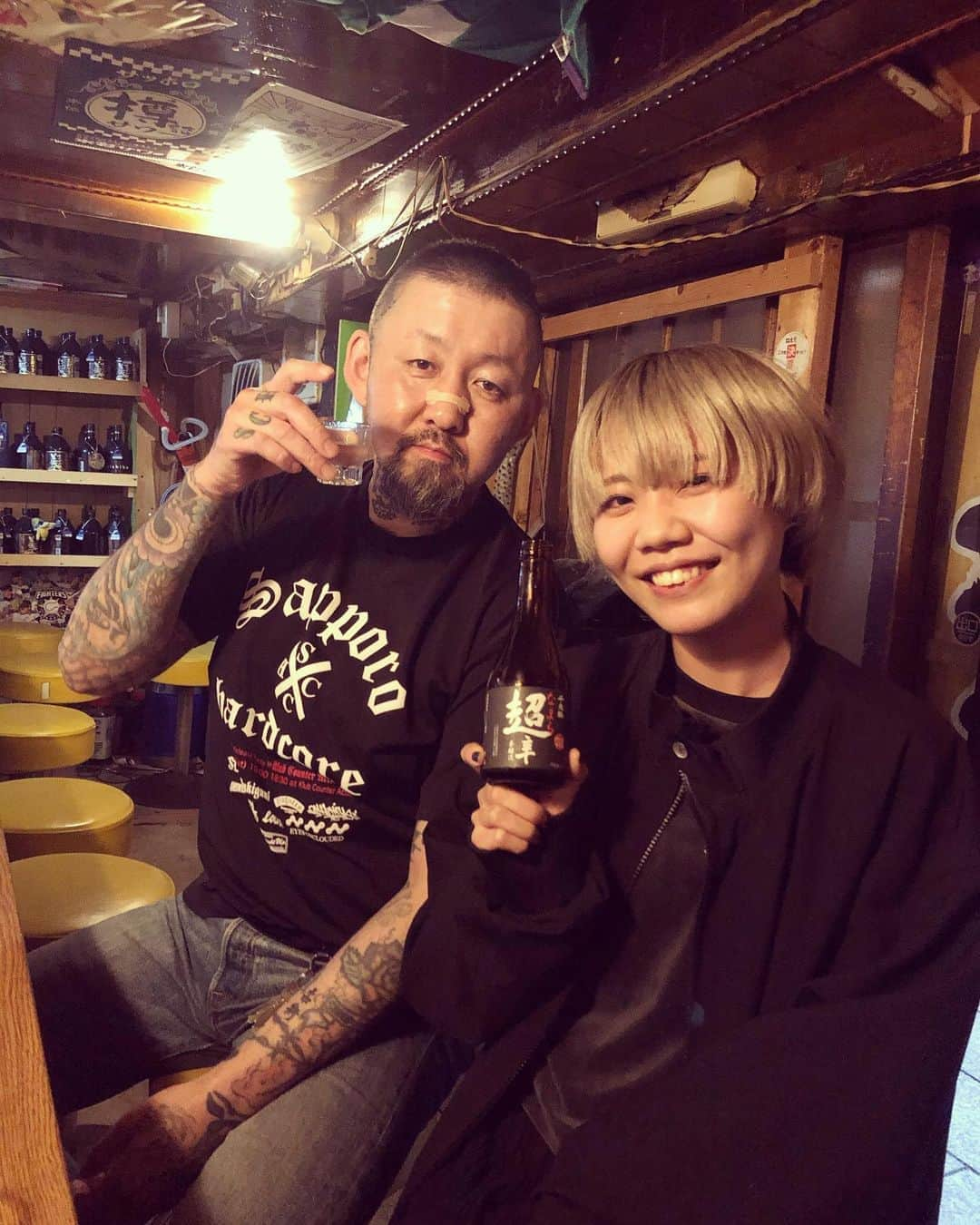 橋本塁さんのインスタグラム写真 - (橋本塁Instagram)「昨日は札幌が誇るSLANGのKOさん(カウンターアクションのオーナーでもある)と飲ませて頂きました♬色々とお話しさせて頂いてめちゃくちゃ楽しい夜でした！是非カウンターアクションのインスタをフォローして下さい♬ #slang #klubcounteraction #カウンターアクション #schc」9月22日 11時06分 - ruihashimoto