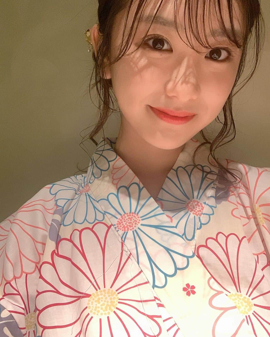 藤原万由子のインスタグラム：「. . 遅れ気味に夏らしいこと👘 . . 来年の夏はどんな夏かなぁ。 . .」
