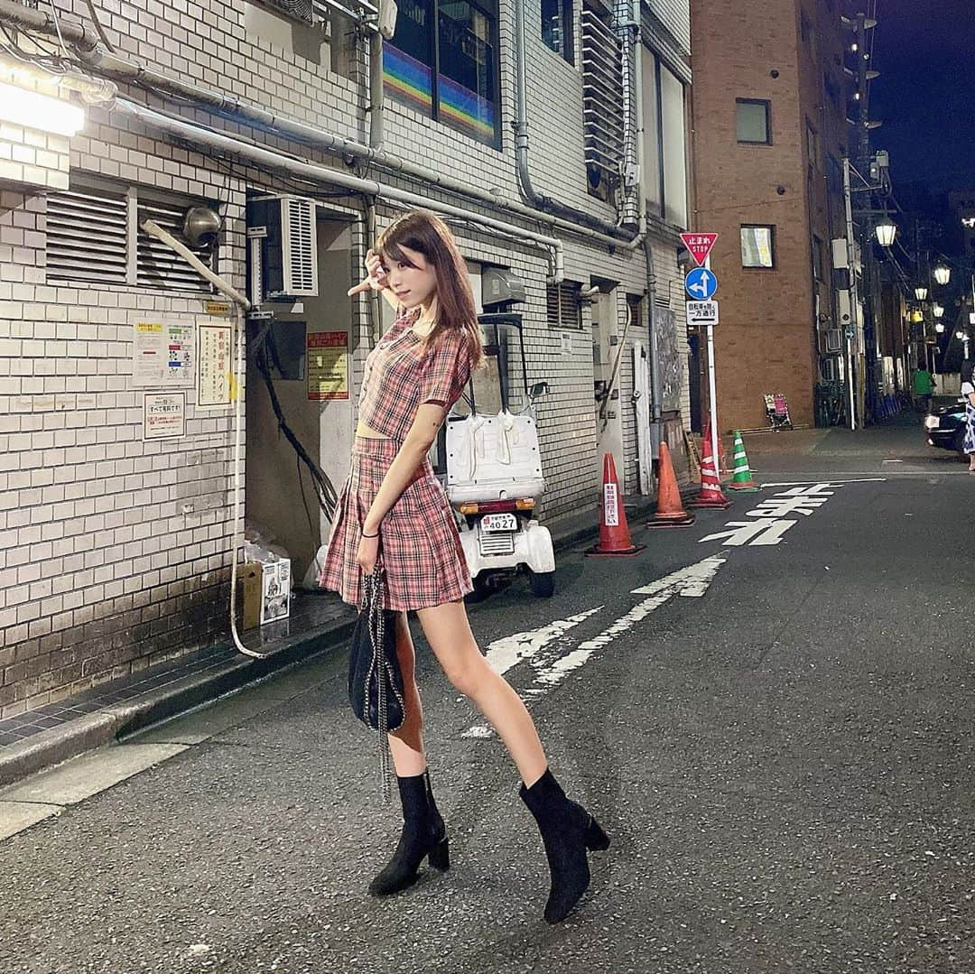 神崎紗衣さんのインスタグラム写真 - (神崎紗衣Instagram)「おはようございます！ おぴんぴんな私服で腹チラ🍑🍑🍑  #プチプラコーデ #おはよう  #gm #早上好 #안녕 #สวัสดีค่ะ #japanesegirl」9月22日 9時46分 - kanzaki_sae