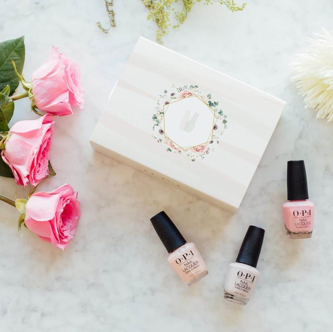 OPIさんのインスタグラム写真 - (OPIInstagram)「#ManiMantra – “I will only gift #OPI nail polishes to show my friends how much I miss them.” 💝Head to our #linkinbio to shop customizable gift sets!  Shades: #BubbleBath, #TiramisuForTwo, & #Sweetheart   #ColorIsTheAnswer #OPIObsessed #OPINailLacquer #CustomGift #ManiMonday #SendLove #NailedIt #GiftedByOPI」9月22日 9時56分 - opi