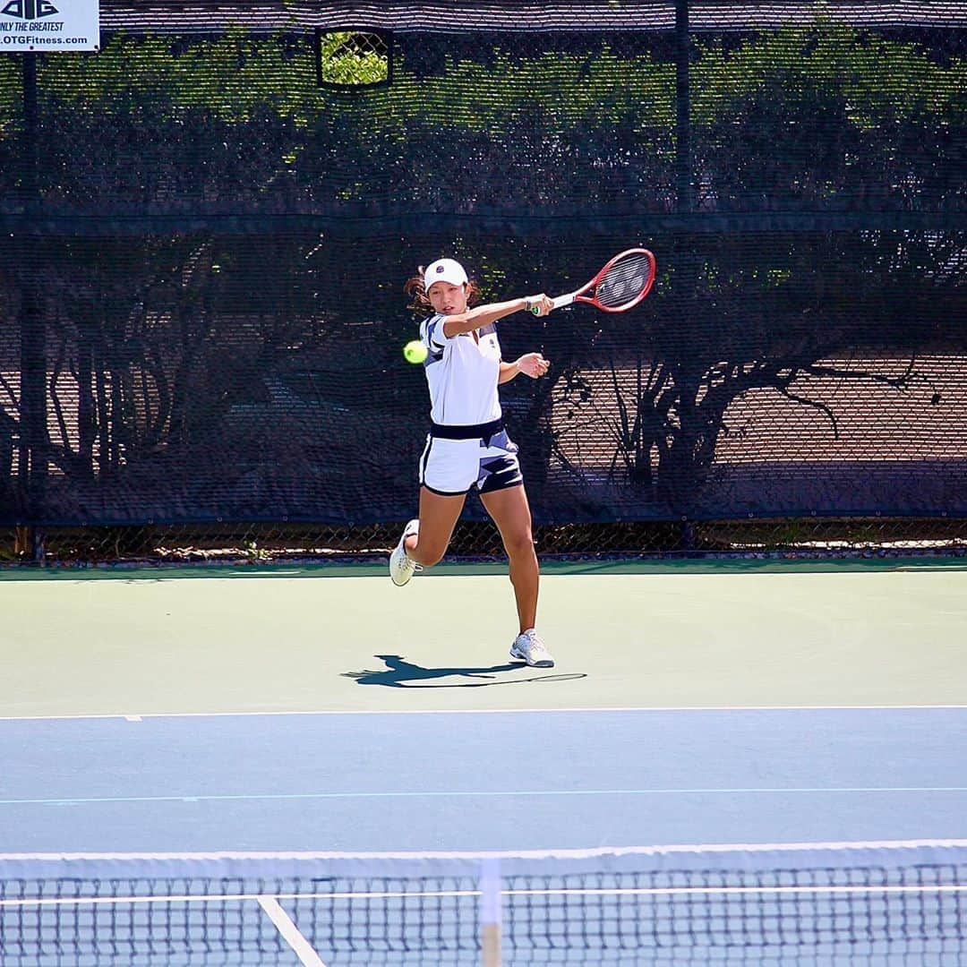 のインスタグラム：「🎾☀️💃 @hydrogen_official @hydrogen_jp   Photo by: @teodizzo 📷✨」