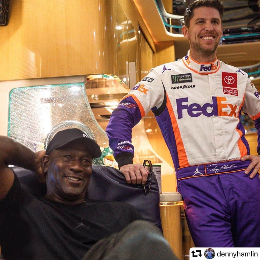 バッバ・ワトソンのインスタグラム：「Hey @dennyhamlin can I be apart of the race team?! Congrats to you, MJ and @bubbawallace! #Nascar #DreamTeam   #repost @dennyhamlin ・・・ 11 years ago I met Michael Jordan at a then-Charlotte Bobcats game and we became fast friends. Not long after, I joined @Jumpman23 as the Jordan Brand’s first NASCAR athlete. Our friendship has grown over the years and now we are ready to take it to the next level.     Tonight, I’m excited to announce that MJ and I are starting a new, single car @NASCAR Cup Series team for 2021. Deciding on a driver was easy – it had to be @BubbaWallace.    Bubba has shown tremendous improvement since joining the Cup Series and we believe he’s ready to take his career to a higher level. He deserves the opportunity to compete for race wins and our team will make sure he has the resources to do just that. Off the track, Bubba has been a loud voice for change in our sport and our country. MJ and I support him fully in those efforts and stand beside him.   More details about the team will be released at a later date, but for now, I remain focused on winning a championship for my No. 11 @fedex @toyota @joegibbsracing team this season and in the years ahead.」