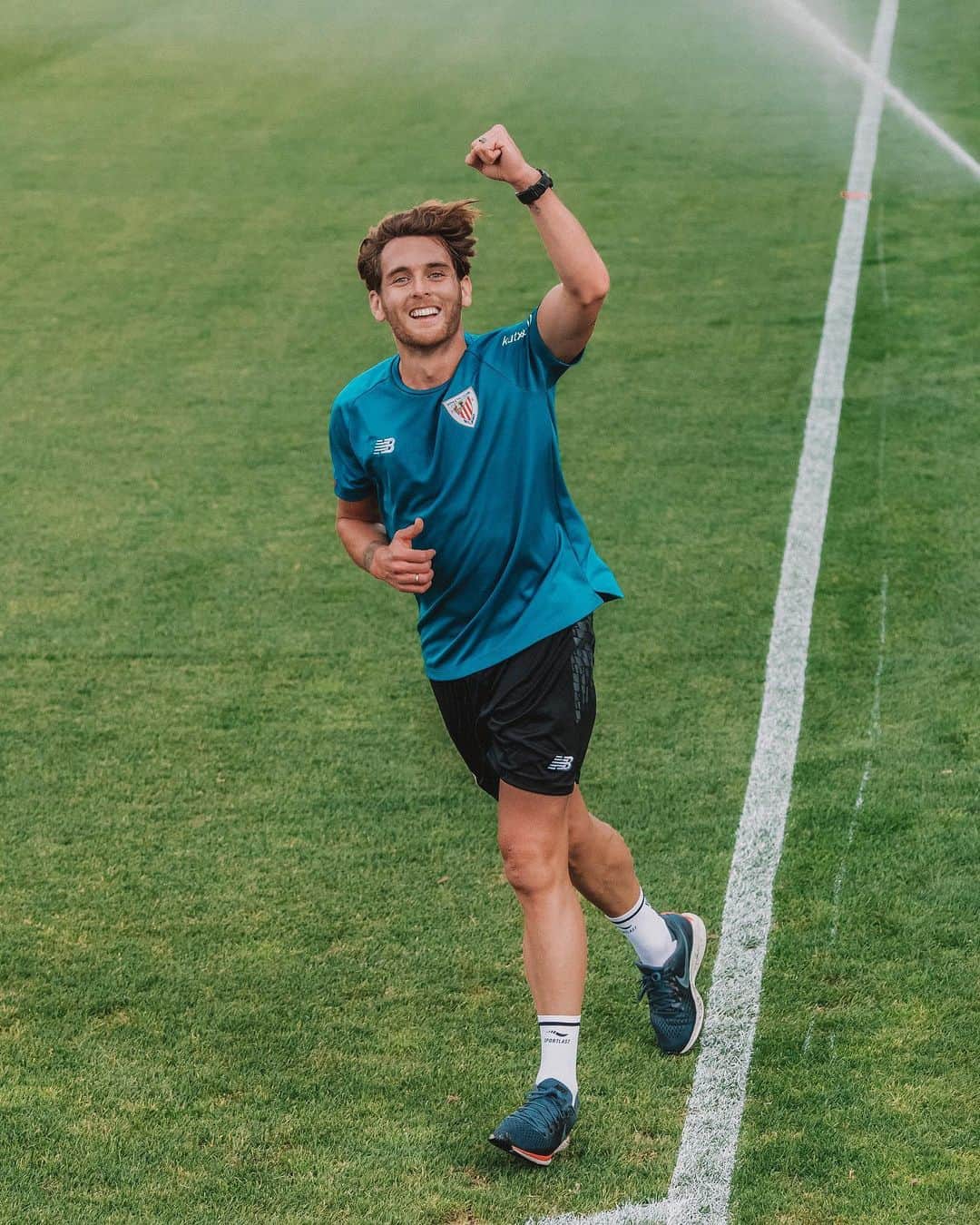 イバイ・ゴメスのインスタグラム：「La alegría de seguir dando pasitos con buenas sensaciones 👣  ¡Un día menos! 😀 ¡Seguimos! 💪🏼」