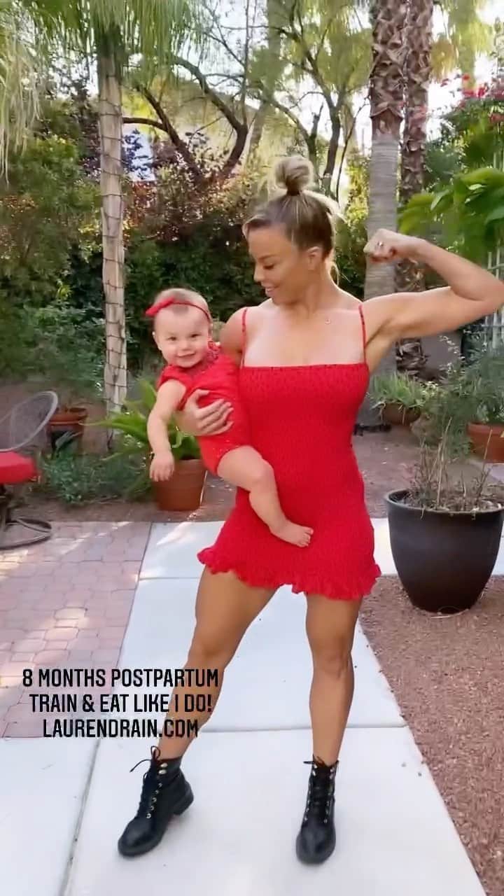 Lauren Drain Kaganのインスタグラム：「You can get your body back postpartum💪🏽 Learn how I did it using my own workout programs & meal plans🙌🏼 Next programs starts this Sunday & it’s filling up fast🙈」