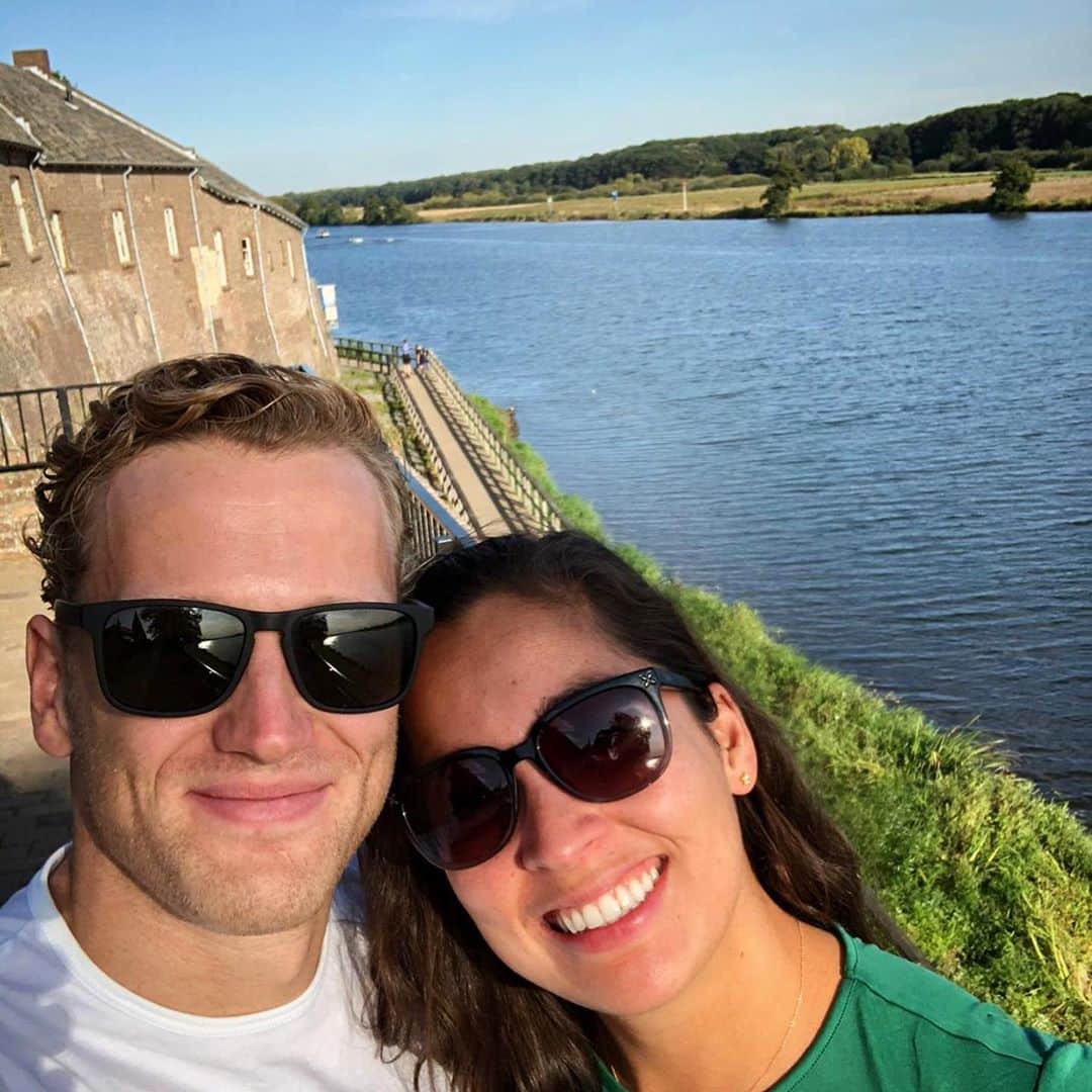 ラノミ・クロモウィジョジョのインスタグラム：「Was een heerlijke zondag in Noord-Limburg met een bezoekje aan the castle in Kessel ☀️💖☀️」