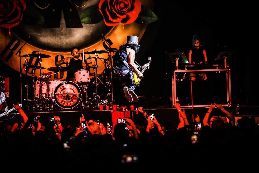 Guns N' Rosesさんのインスタグラム写真 - (Guns N' RosesInstagram)「One year ago today at the Hollywood Fn Palladium」9月22日 3時20分 - gunsnroses