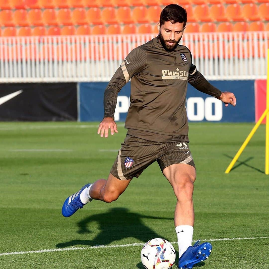 アトレティコ・マドリードさんのインスタグラム写真 - (アトレティコ・マドリードInstagram)「👟💥⚽️  🇧🇷 @felipe.augusto  🔴⚪️ #AúpaAtleti」9月22日 3時46分 - atleticodemadrid