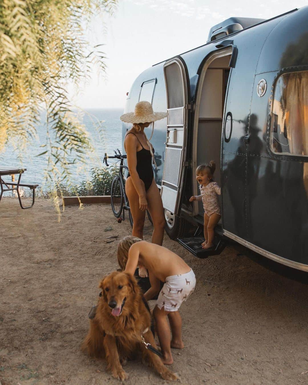 Amber Fillerup Clarkさんのインスタグラム写真 - (Amber Fillerup ClarkInstagram)「After renting campers and having the best time with them we decided to get our own! We had been looking for a while and wanted something older that had character and we found this Argosy that we fell in love with 😍 David and I both grew up camping and they are some of our favorite childhood memories. Can’t wait to decorate it all colorful and make lots of fun memories in it 💓 we thought about naming her the Navy Bean.. thoughts? Also I did a little tour of it on my stories if you want to see the inside!」9月22日 3時55分 - amberfillerup