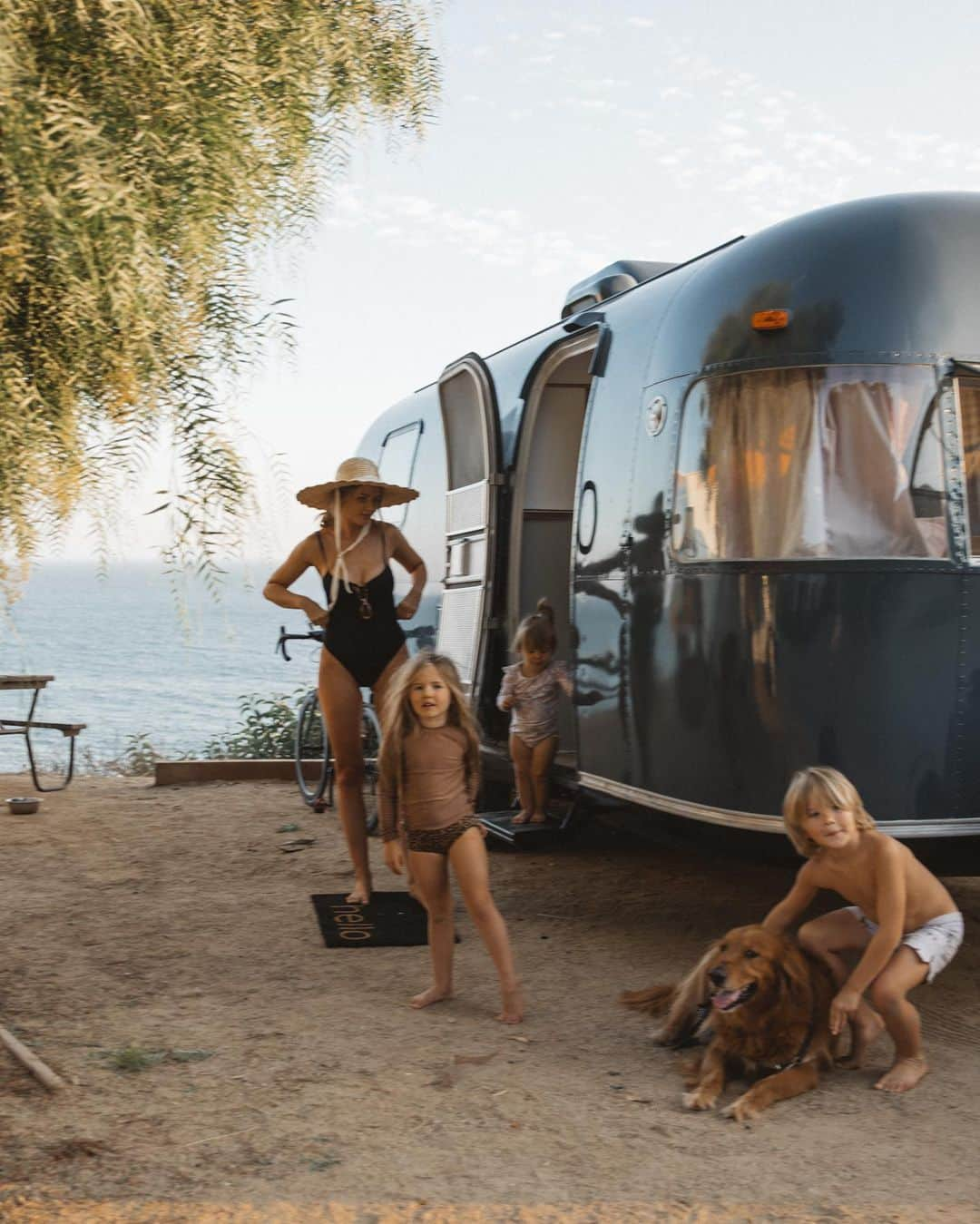 Amber Fillerup Clarkさんのインスタグラム写真 - (Amber Fillerup ClarkInstagram)「After renting campers and having the best time with them we decided to get our own! We had been looking for a while and wanted something older that had character and we found this Argosy that we fell in love with 😍 David and I both grew up camping and they are some of our favorite childhood memories. Can’t wait to decorate it all colorful and make lots of fun memories in it 💓 we thought about naming her the Navy Bean.. thoughts? Also I did a little tour of it on my stories if you want to see the inside!」9月22日 3時55分 - amberfillerup