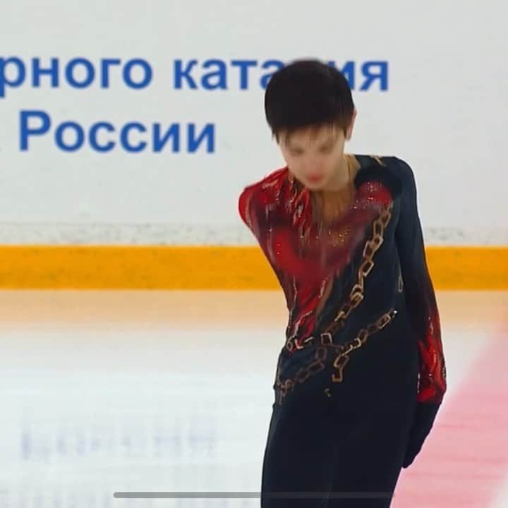 ニコライ・モロシュキンのインスタグラム：「С началом нового и непростого сезона! 💪🏿 #николайугожаев #dainekoteam #колянаучит #woodkid」