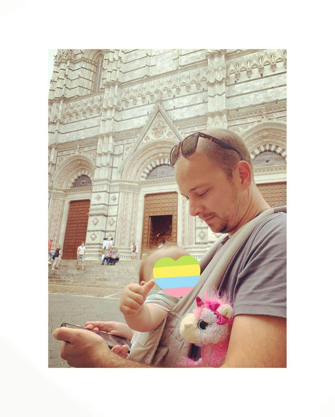 ダイアナ湯川さんのインスタグラム写真 - (ダイアナ湯川Instagram)「A stroll in Siena with my loves 🥰 . . . #daughters #sisters #mygirls #hubby #family #familytime #holiday #italy #siena #tuscany #travel #september #memories #happiness #grateful #love #blessed」9月22日 3時59分 - diana.yukawa