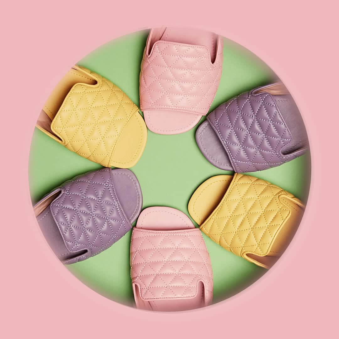 Schutzのインスタグラム：「THE REAL CANDY CRUSH ❤️ #newin #schutzcandy #schutzfunflats」