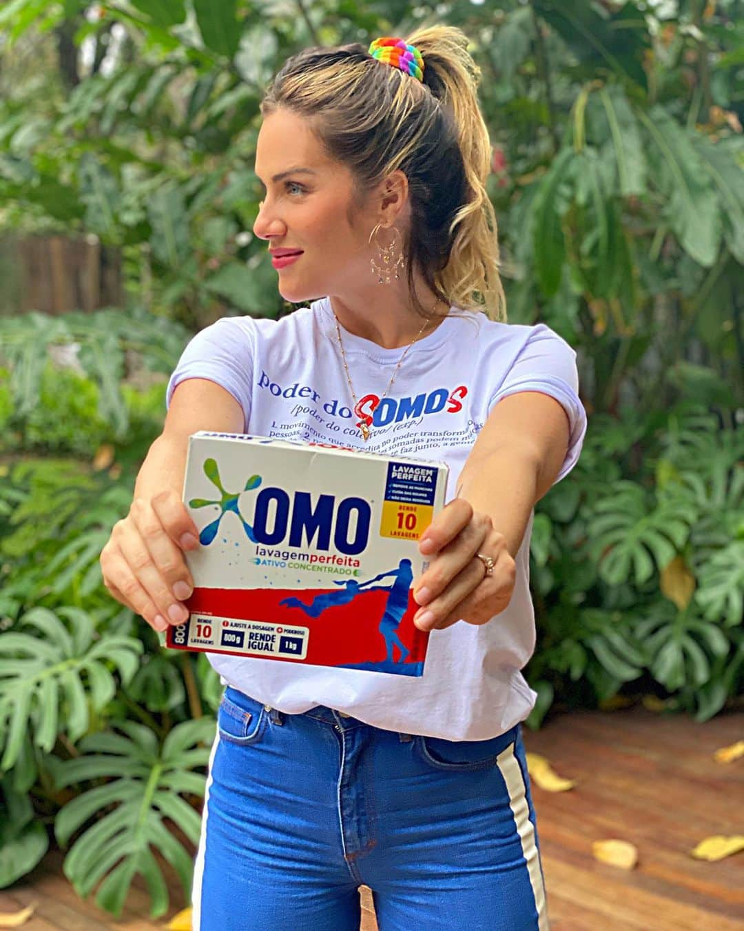 Giovanna Ewbankさんのインスタグラム写真 - (Giovanna EwbankInstagram)「Amooores tenho uma novidade incrível!!! Fui convidada por @omobrasil para ser Embaixadora do PODER DO SOMOS: o poder do coletivo, o poder de agir pelo próximo... E a minha primeira missão com OMO é escolher uma pessoa que usa o PODER DO SOMOS para fazer do mundo um lugar melhor! Vai rolar uma surpresa LINDA na semana que vem!    Quero convidar vocês para participarem também. Compartilhem histórias de pessoas que fazem algo pelo coletivo marcando com a hashtag #PoderDoSOMOS. Bora participar dessa corrente também? Quando a gente faz junto, a gente faz mais.  ad 💙」9月22日 5時29分 - gioewbank