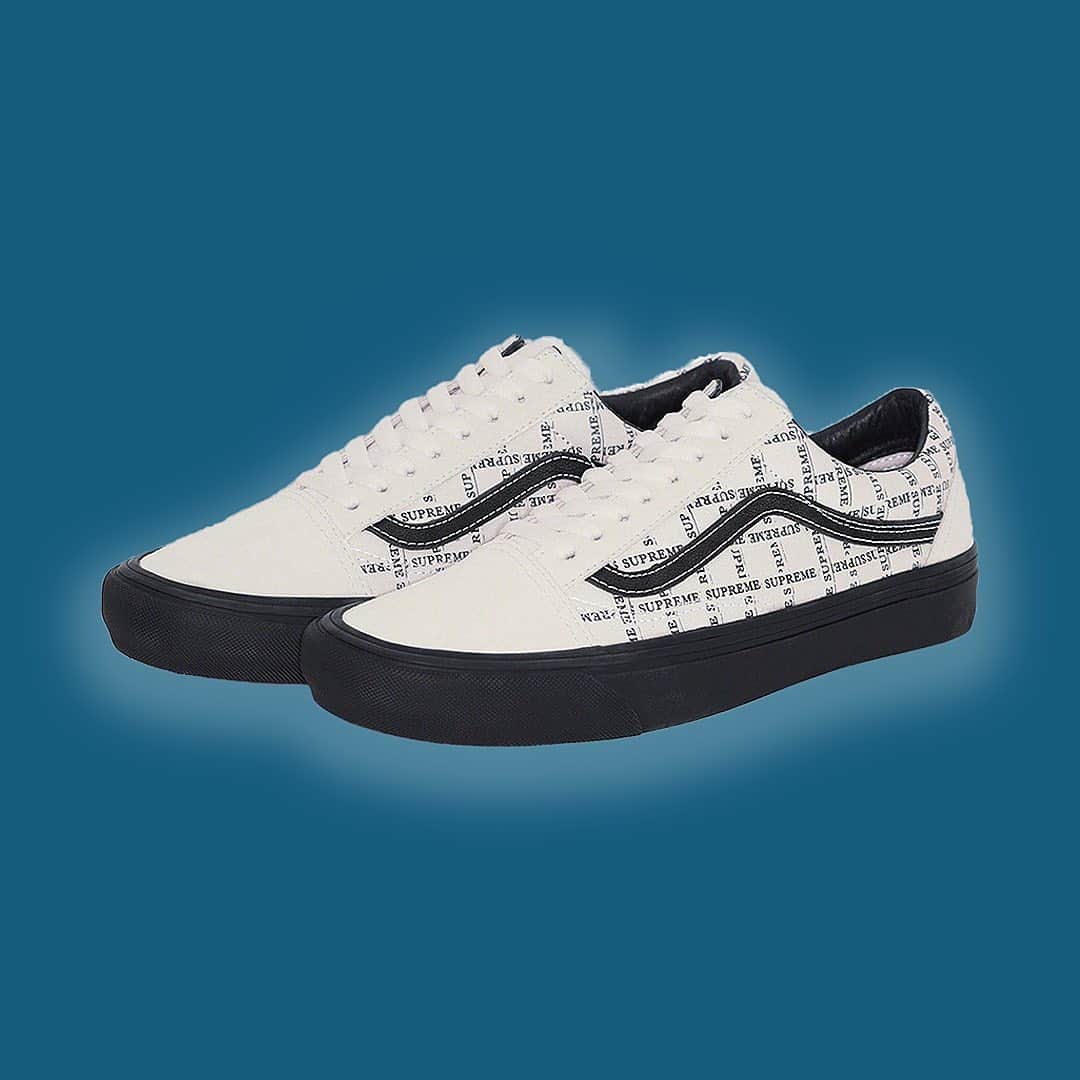 shoes ????さんのインスタグラム写真 - (shoes ????Instagram)「The new @supremenewyork x @vans collab features a text-based spin on the classic Vans’ Old Skool &  Half Cab Pro. 🛹   Tag a friend who already has too many pairs of Vans 🏁👇😅」9月22日 5時56分 - shoes