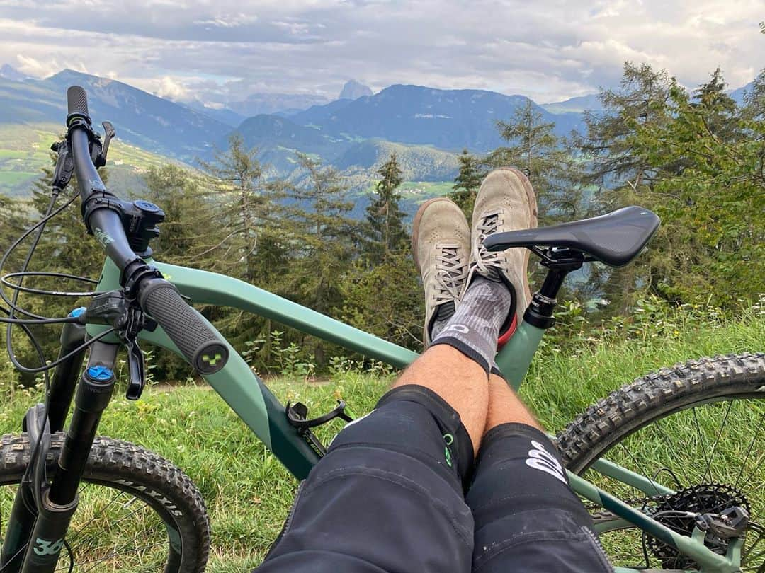 ベネディクト・ヘーヴェデスのインスタグラム：「Südtirol 🚵‍♂️」