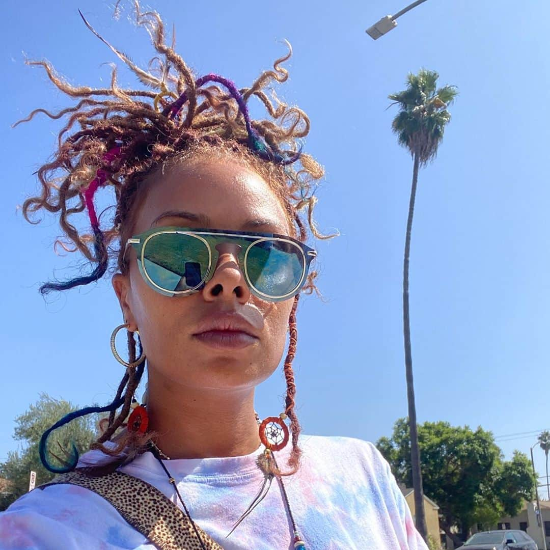 エヴァ・マルセルさんのインスタグラム写真 - (エヴァ・マルセルInstagram)「🌴 🌻🌴 it’s Slauson Heax」9月22日 6時45分 - evamarcille