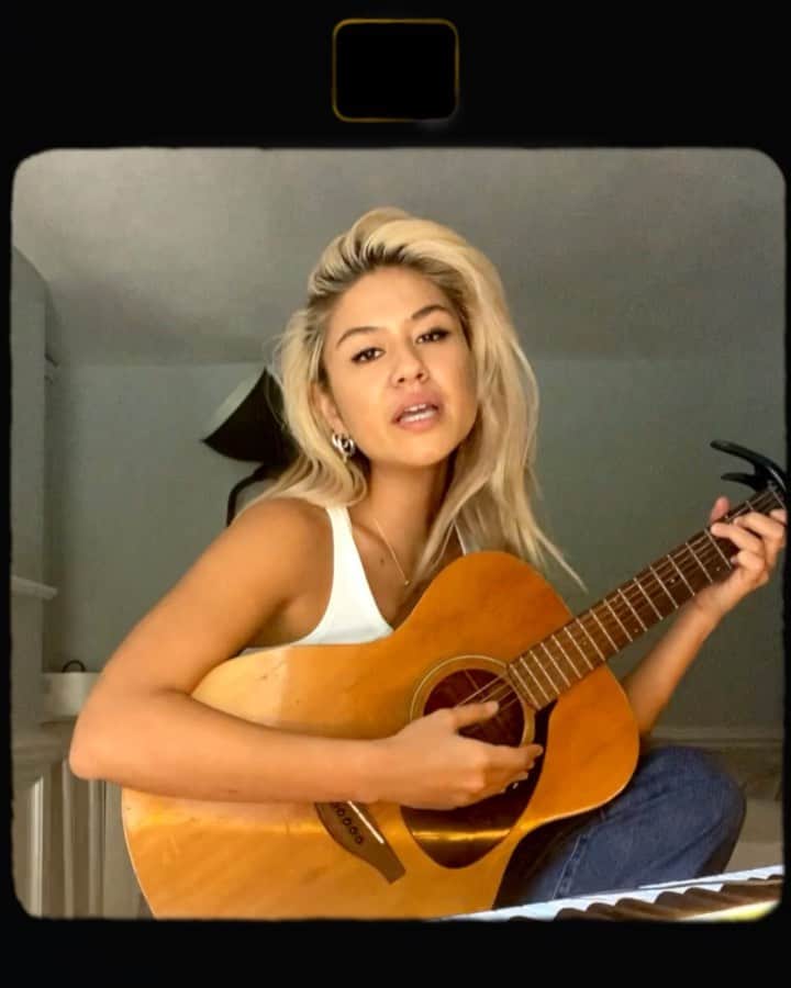 Mali-Koa Hoodのインスタグラム：「I’ve updated my monthly quarantine playlist for the summer wind down! So many good songs out in the world to keep us company at the moment! Let me know what you’re loving on there and if you think of any favourites I’ve missed out. Link in my stories or over on my spotify artist page for The playlist plug 🌿」