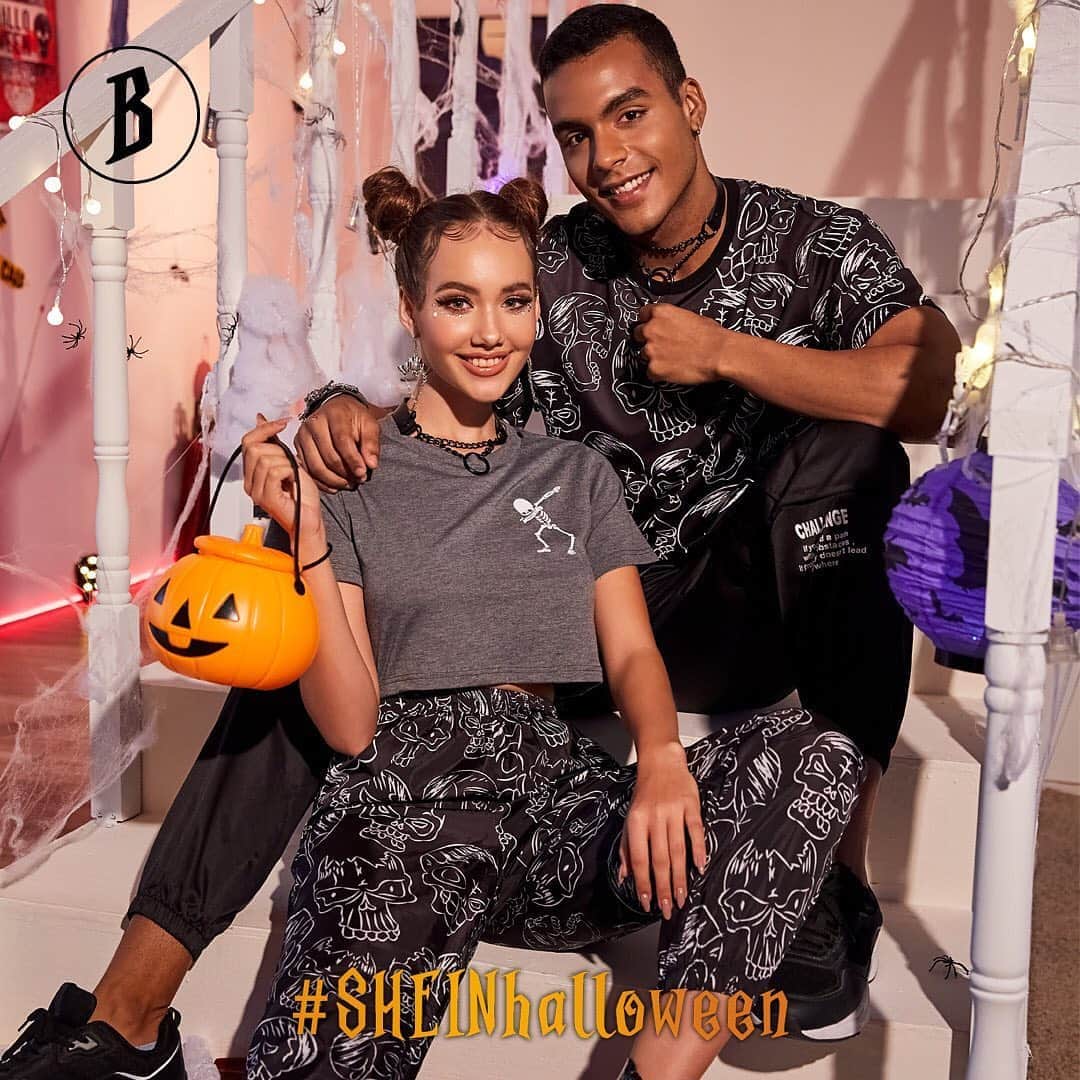 SHEINさんのインスタグラム写真 - (SHEINInstagram)「Hey boo, it's just me and you! 👻  We love a good coordinated look! Comment on our giveaway below & you could win some BOO-tiful prizes!  🎃 How to enter: 1) Follow @SHEINofficial & like this post 2) Tell us your favorite couple outfit (A/B/C/D/E) and tag #SHEINhalloween 3) Tag 3 friends   *Unlimited entries. 1 comment = 1 entry  💸Prizes: 40 Winners will each win - $100 SHEIN Halloween Gift Codes  🍂 Winners will be announced on 9.30 on @sheinofficial  ⚠️ Please Note:⁣ 1. Your accounts need to be public so that we could see your entries.⁣ 2. SHEIN reserves the right to final interpretation.」9月22日 7時35分 - sheinofficial
