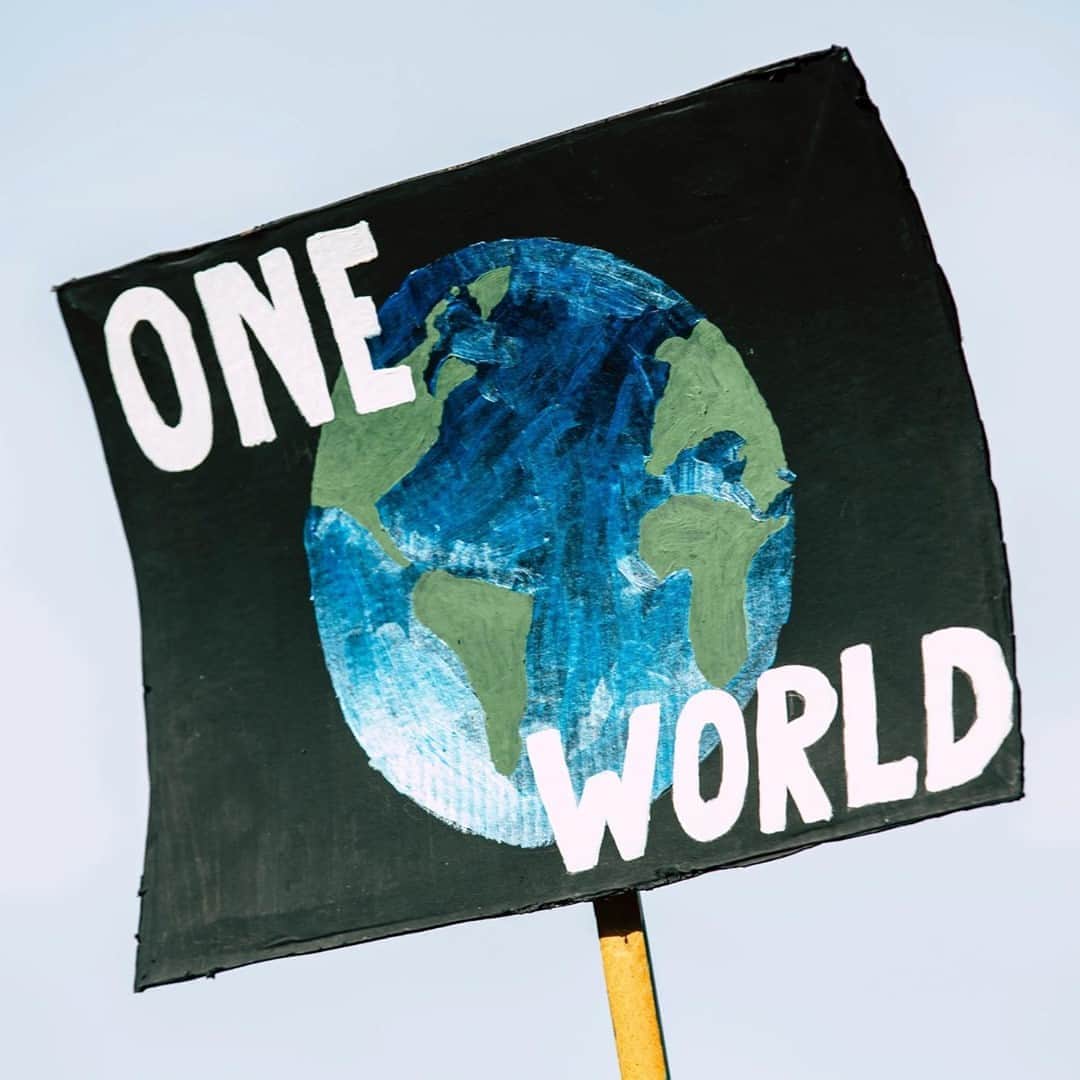 のインスタグラム：「September 21-27 is Climate Week! 🌎 This week is a great opportunity to educate ourselves and inspire change! Head to the link in our bio to learn about four ways you can participate 🙌 📷: @markusspiske via @unsplash」