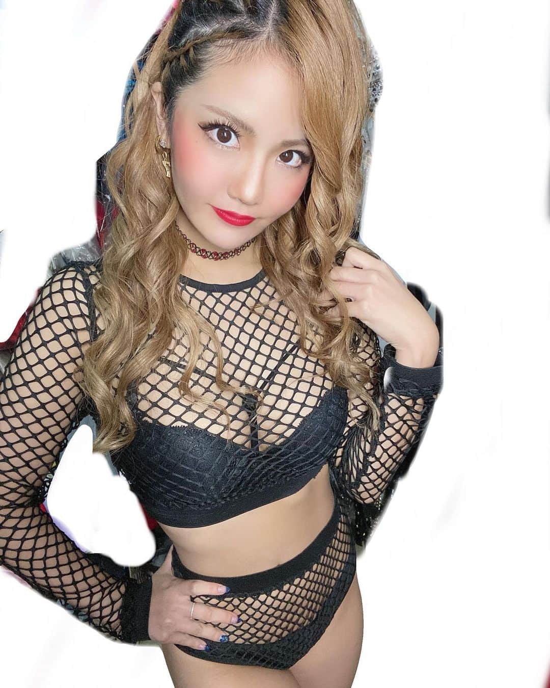 KARENのインスタグラム：「、 りりくみいぶきの日 めちゃ満員で凄かったなあ。 この時期に満席にできるなんて かっこいい(❁ᴗ͈ˬᴗ͈) 、 #バーレスク東京 #バーレスク #バーレスク東京かれん #六本木 #ショーパブ #ショー #ダンス #burlesque #ショーガール #エンターテインメント  #burlesquetokyo #dance #roppongi #xoxo #girl #me #l4l #show #showgirl #dance #dancer #japan #japanesedancer #instagood #おうち時間　#stayhome #ダンス好きな人と繋がりたい」