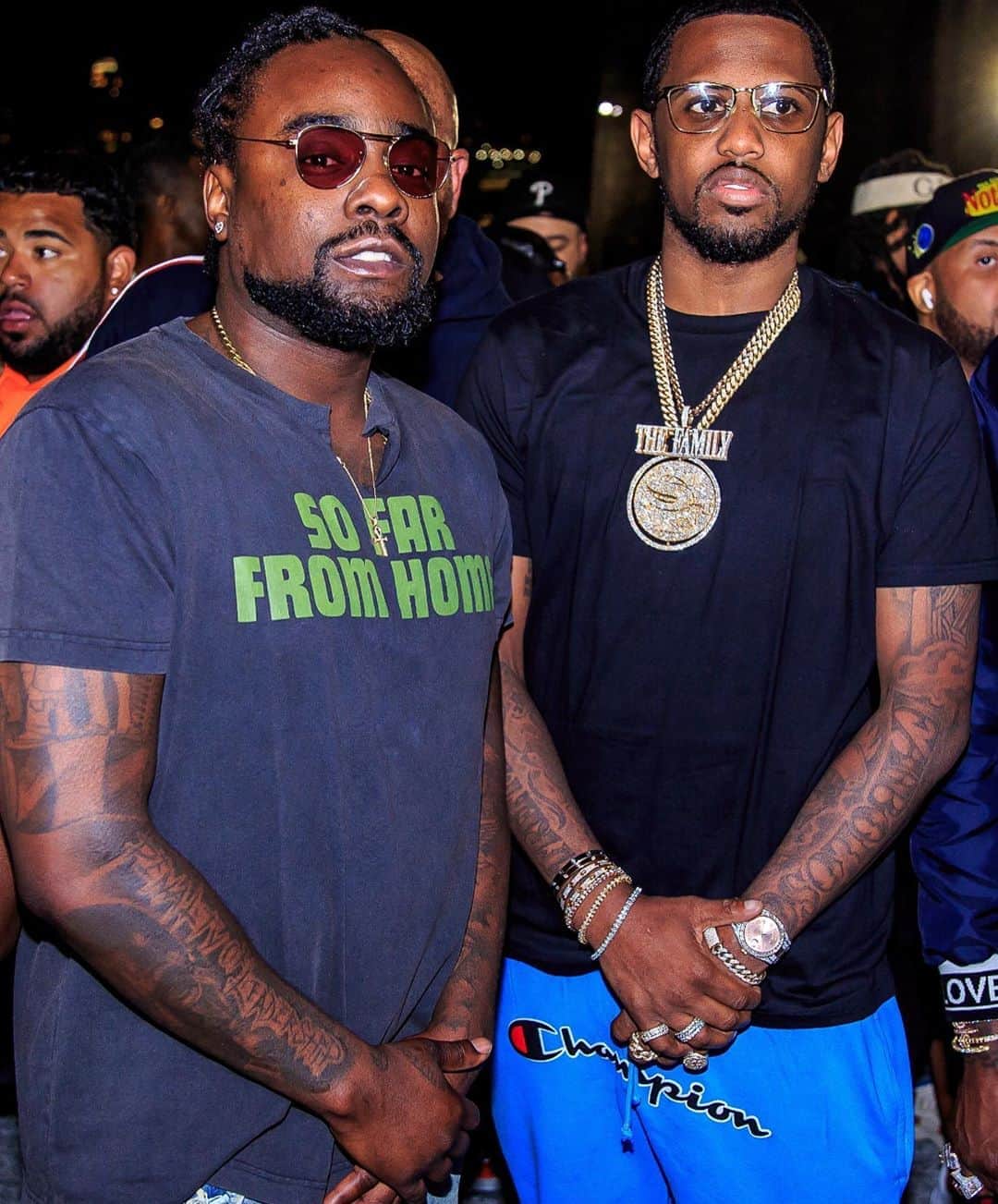 ファボラスのインスタグラム：「Happy Birthday to my dog @wale!!  1 of my fav guys to chop it up & debate wit!  Always tell you stay passionate about yo shit my guy!! Celebrate Life for him 🎈」