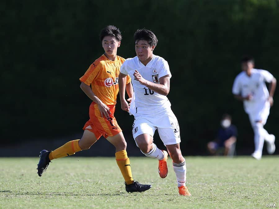 日本サッカー協会さんのインスタグラム写真 - (日本サッカー協会Instagram)「【MATCH PHOTO】2020 #SBSカップ ドリームユースサッカー　#U16日本代表 1-3 清水エスパルスユース  ⌚9/21（月）14:00KO 40分ハーフ 静岡県草薙総合運動場球技場 ※無観客試合  [得点経過] 10'　失点 18'　失点 43'　失点 60'　内藤大和  GK 1　 #宮本流維 （名古屋グランパスU-18）  DF 2　 #石川晴大　（清水エスパルスユース） 3　 #杉田隼 (C)　（横浜FCユース） 4　 #行德瑛　（静岡学園高）  ⇒75' 24　#池谷銀姿郎　（横浜FCユース） 17　#齋藤晴　（JFAアカデミー福島U-18）  ⇒HT 16　#植田悠太　（京都サンガF.C.U-18）  MF 5　 #梶浦勇輝　（FC東京U-18）  ⇒62' 7　#大迫塁　（神村学園高） 8　 #北野颯太　（セレッソ大阪U-18）  ⇒62' 18　#楢原慶輝　（サガン鳥栖U-18） 14　#福井太智　（サガン鳥栖U-18）  ⇒HT' 19　#坂井駿也　（サガン鳥栖U-18）  ⇒75' 21　#桒原陸人　（ガンバ大阪ユース） 22　#橋本陸斗　（東京ヴェルディジュニアユース）  ⇒53' 11　#髙橋隆大　（静岡学園高）  FW 9　 #南野遥海　（ガンバ大阪ユース）  ⇒75' 15　#山崎太新　（横浜FCユース） 25　#福田師王　（神村学園高）  ⇒HT 10　#内藤大和　（ヴァンフォーレ甲府U-18）  SUB 12　#森脇真一　（ジュビロ磐田U-18） 23　#齋藤朝陽　（FC東京U-15深川） 6　#溝口修平　（鹿島アントラーズユース） 13　#田代紘　（ヴィッセル神戸U-18） 20　#土肥幹太　（FC東京U-18）  監督 #森山佳郎  >>NEXT MATCH 3位決定戦 ⌚9/22（火祝）11:00KO 🆚静岡ユース 📍草薙総合運動場 陸上競技場 ※無観客試合 📺DoGA▸Sでライブ配信  #daihyo #jfa」9月22日 8時12分 - japanfootballassociation