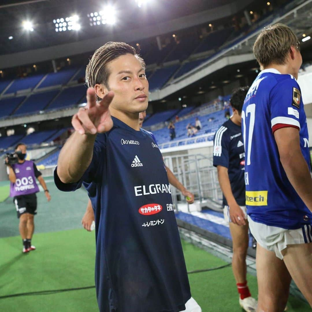 横浜F・マリノスさんのインスタグラム写真 - (横浜F・マリノスInstagram)「🆒✌️#ハマのGTR  #仲川輝人 #fmarinos」9月22日 8時20分 - yokohamaf.marinos