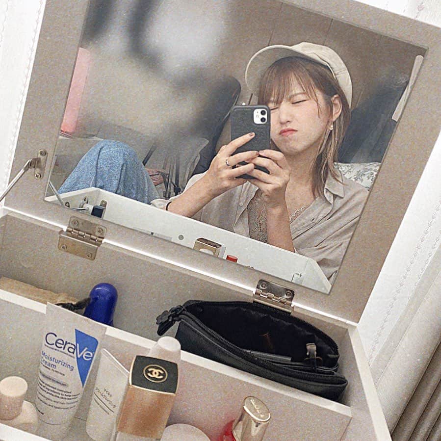 原あやのさんのインスタグラム写真 - (原あやのInstagram)「秋冬は帽子のオタク . . #キャスケット#ベレー帽#バケットハット#ニット帽#大好きすぎて#ありすぎすぎて#日々帽子#selfie#me#i#どういう顔」9月22日 19時23分 - ayano_hara_69