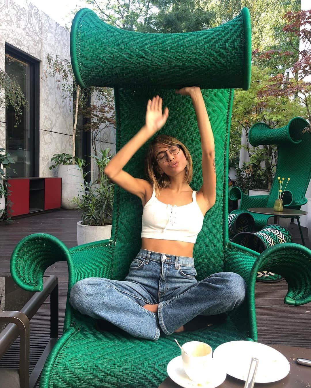 Janice Griffithさんのインスタグラム写真 - (Janice GriffithInstagram)「a year ago i met a chair i love!」9月22日 19時24分 - rejaniced