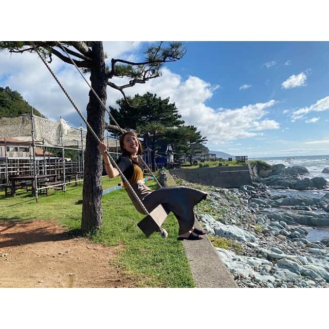 森ひかるさんのインスタグラム写真 - (森ひかるInstagram)「. たまには普通のも📸笑 ブランコ〜〜🌊☀️」9月22日 19時28分 - _hikapoline_