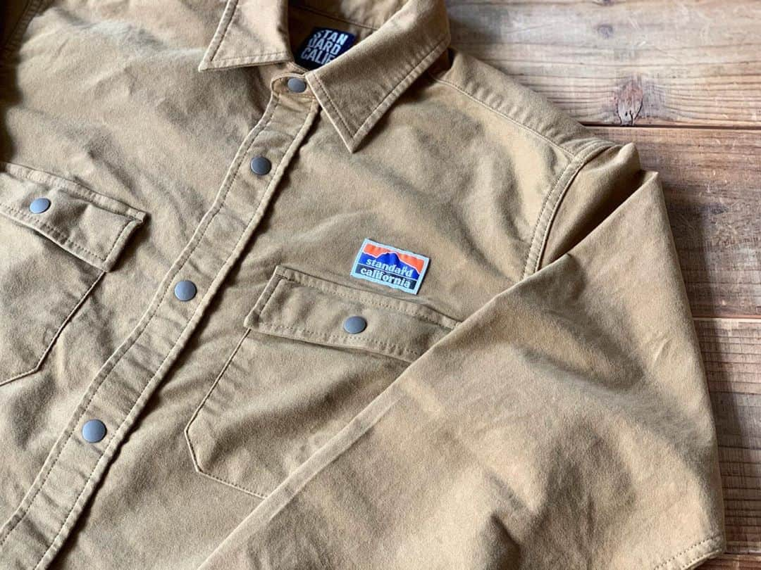 スタンダードカリフォルニアさんのインスタグラム写真 - (スタンダードカリフォルニアInstagram)「SD Stretch Moleskin Classic Field Shirt  #standardcalifornia #スタンダードカリフォルニア #outdoors #shirts #アウトドア #シャツ #stretchmaterial #ストレッチ素材 #fashion #ファッション」9月22日 19時32分 - standardcalifornia