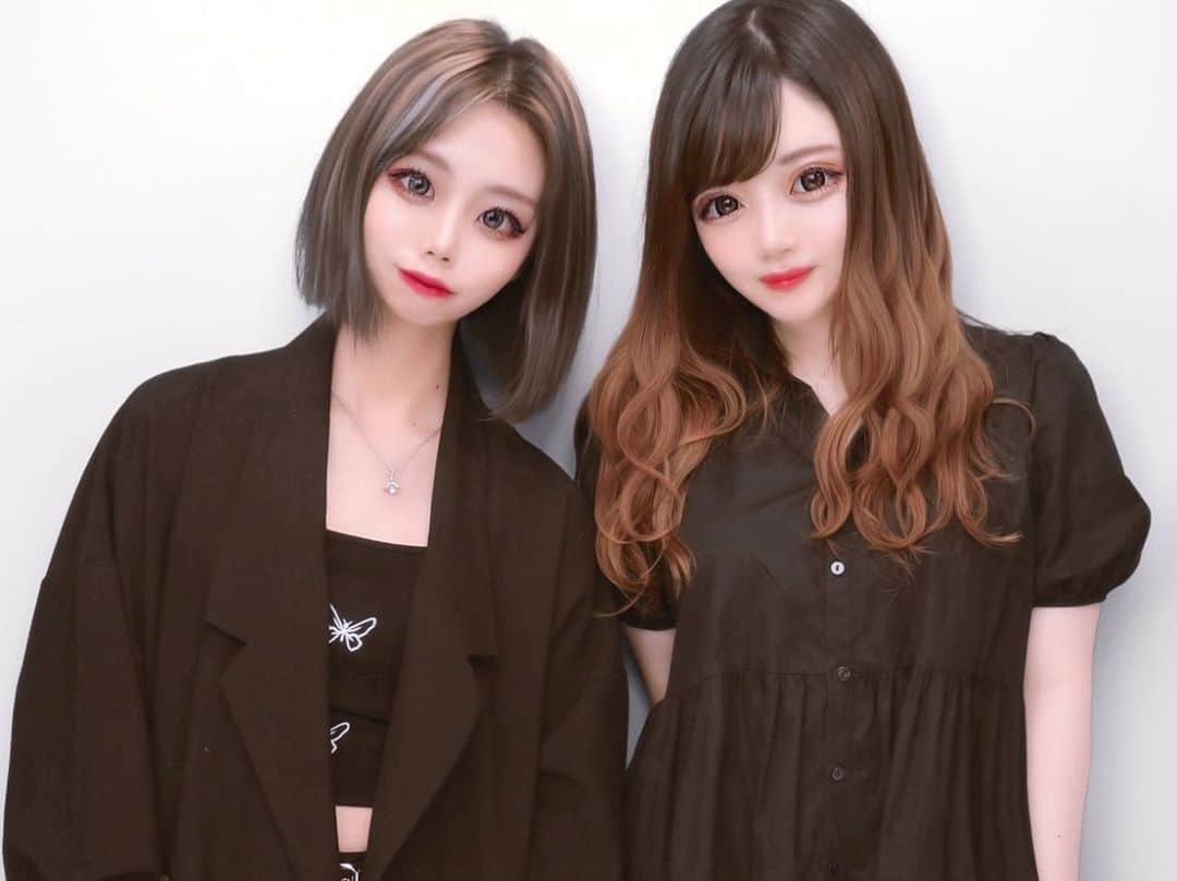 のインスタグラム：「高校の時からいつも好きになるもの一緒で気が合う らぶいお友達😺❤️」