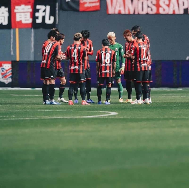 チャナティプ・ソングラシンのインスタグラム：「เชื่อ 👍🏻 @hokkaido_consadole_sapporo」