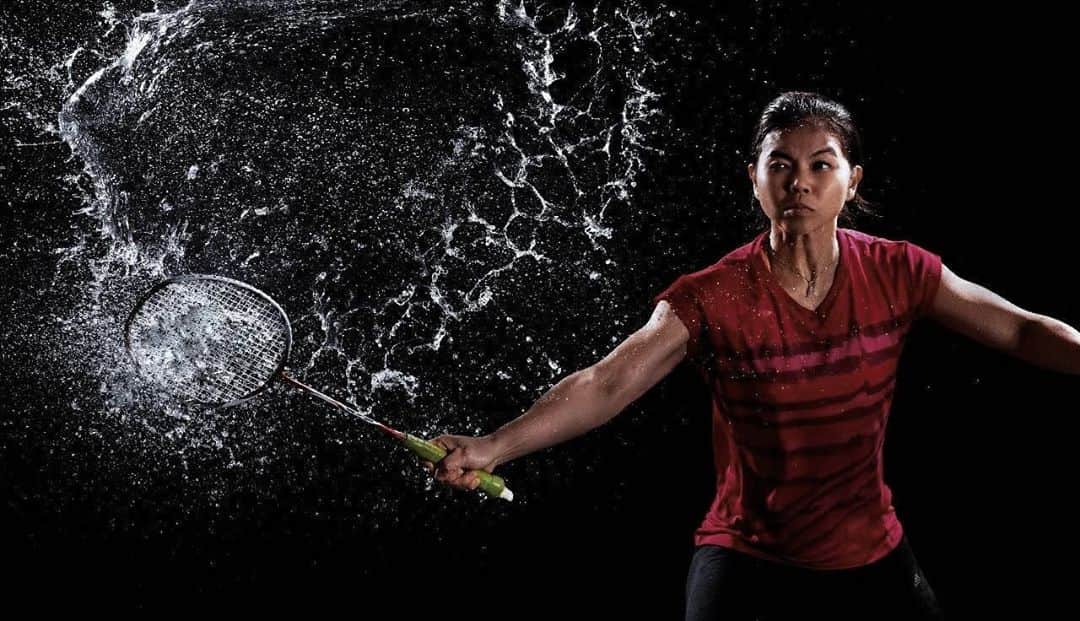 グレイシア・ポリーのインスタグラム：「WHEN ARTS MEET SPORTS.  Photo by @putradjohan_aloke  Using @fujifilm_id   #badminton #sportsphotography #sport #artwork #art」