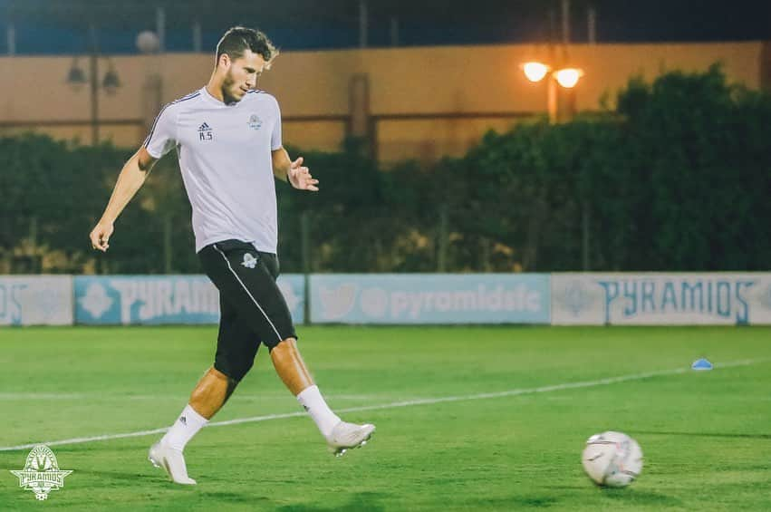 ラマダン・ソビーさんのインスタグラム写真 - (ラマダン・ソビーInstagram)「⚽️👀」9月22日 19時52分 - ramadansobhi51