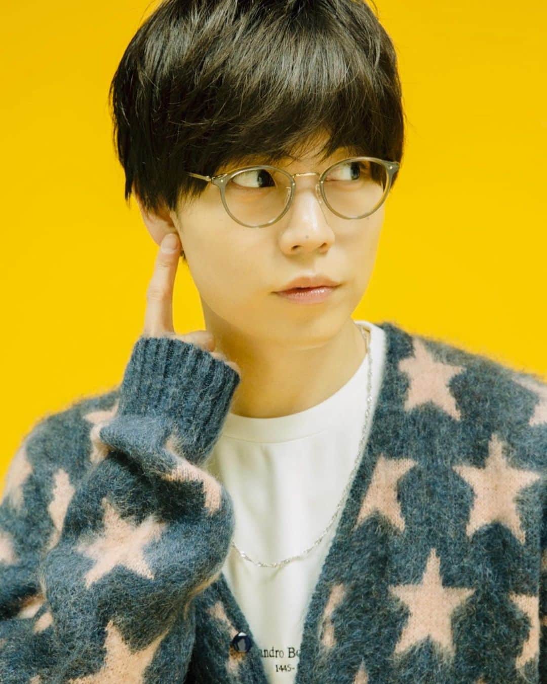 岩岡徹のインスタグラム：「👈🏻☆👓🍁🟨」