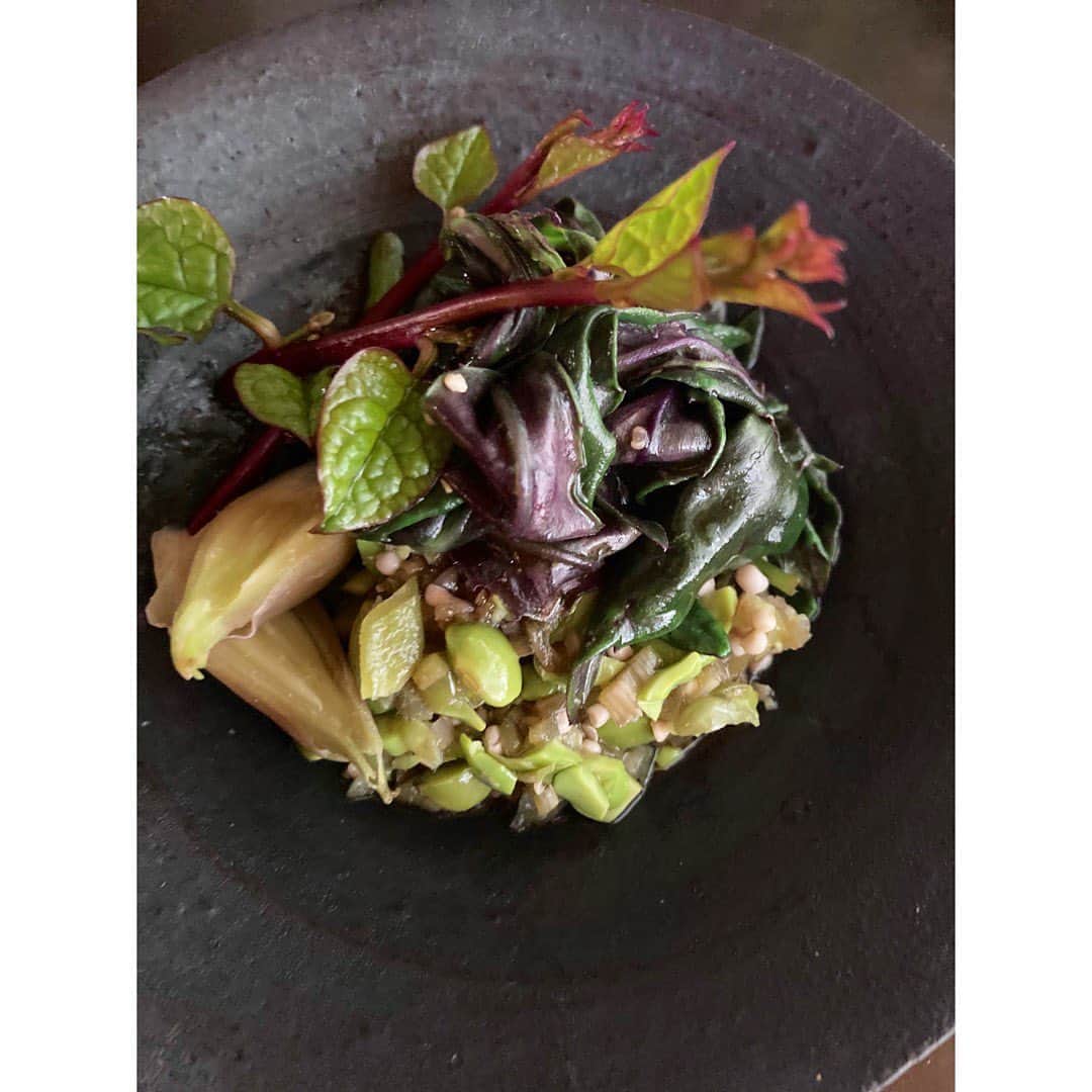 のインスタグラム：「. Autumnal Equinox Day  秋分の日 白米　 お味噌汁　 山形一皿 あー美味しかった朝ごはん」