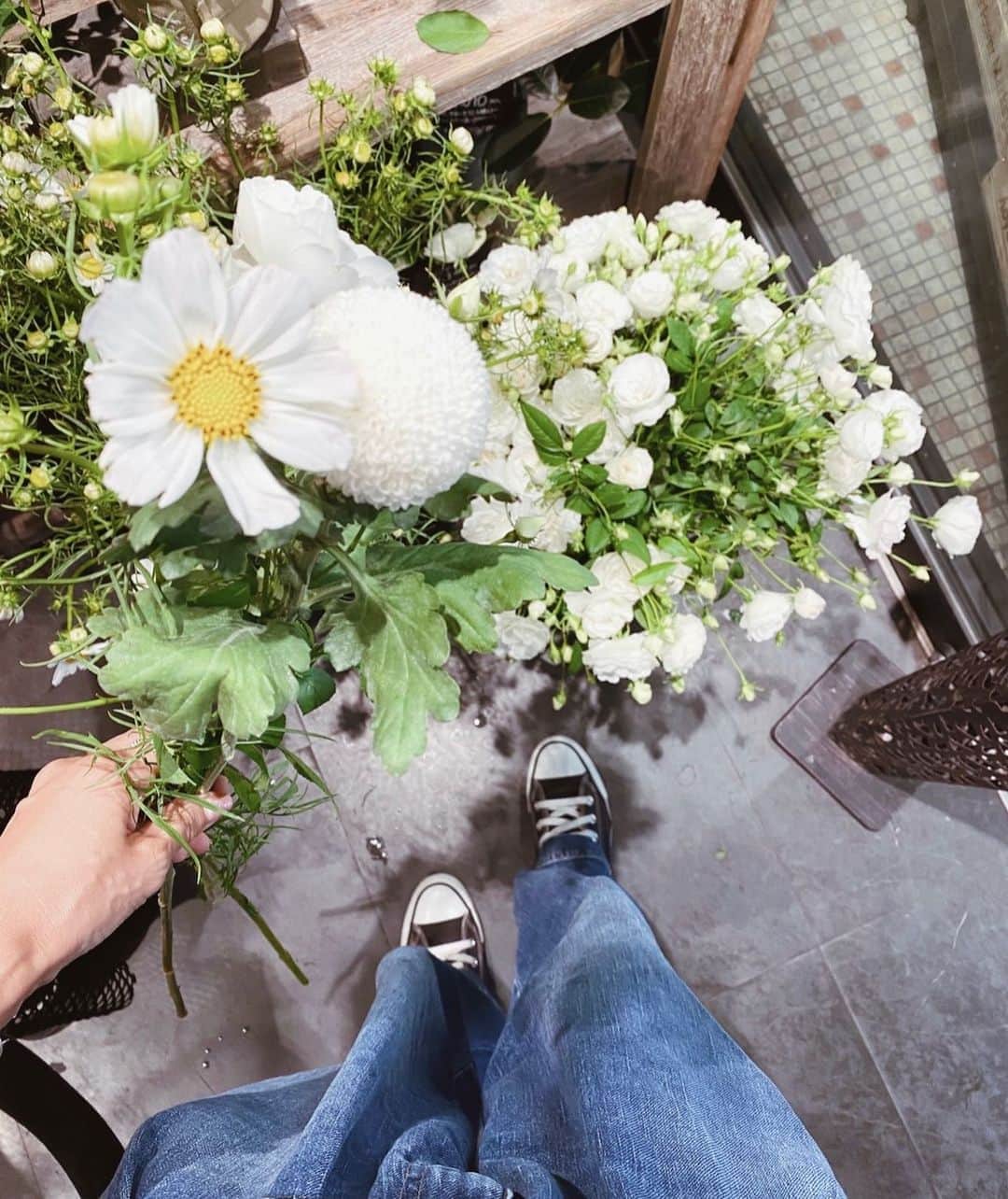 eiko kagamiのインスタグラム：「. 🌾⛅️ . . . . . . #お彼岸 #お花」