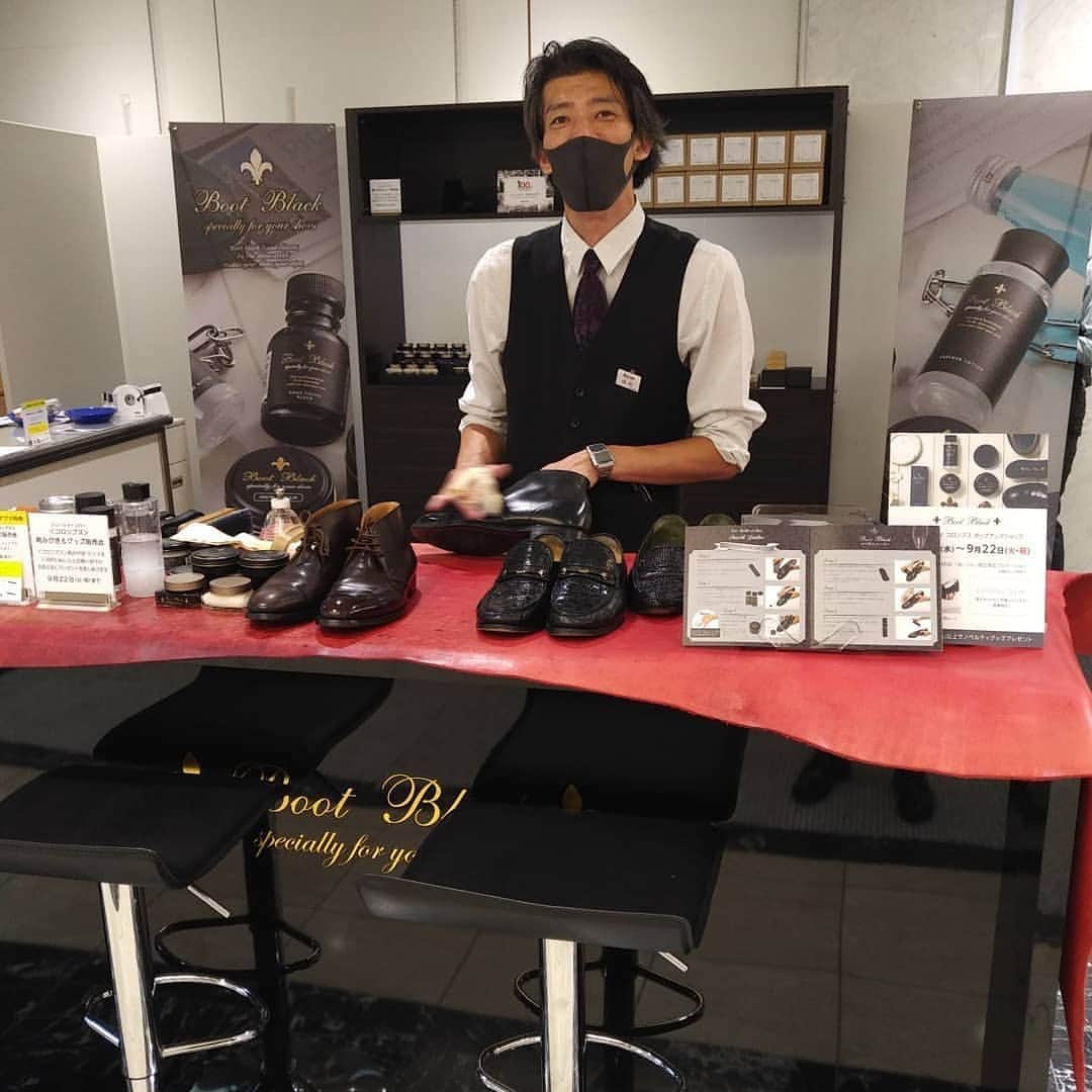 bootblack_officialさんのインスタグラム写真 - (bootblack_officialInstagram)「The last day of the pop-up store at ISETAN Urawa. Shoe care counselling is available here. Please feel free to visit us!  #columbus#bootblack#shoecare#shoeshine#shoepolish#shoegazing#shoestagram#mensshoes#mensfashion#leathershoes#highshine#madeinjapan#japanmade#japanmadeshoecare#japan#saitama#urawa#isetan#isetanmens#isetanmensshoes」9月22日 12時18分 - bootblack_official