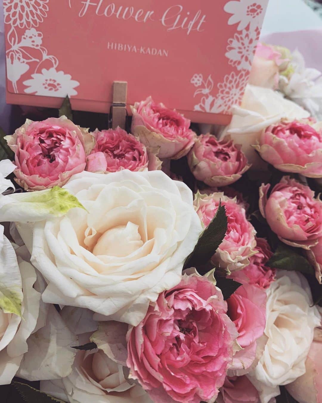 小池ジョアンナのインスタグラム：「Full of precious memories💐  #flowers #lotoflove」