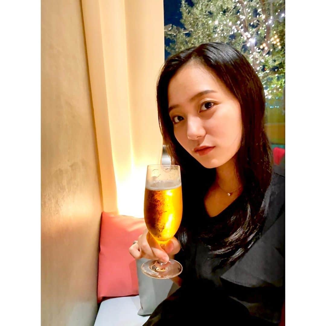 工藤綾乃のインスタグラム：「おビール片手に  #お酒#🍺#ビール#ビール女子」