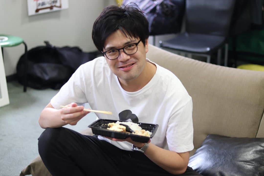 高見雄登のインスタグラム：「阪本とこっちこっち弁当。 #一眼レフ#単焦点 #こんにちは#ごちそうさまでした」