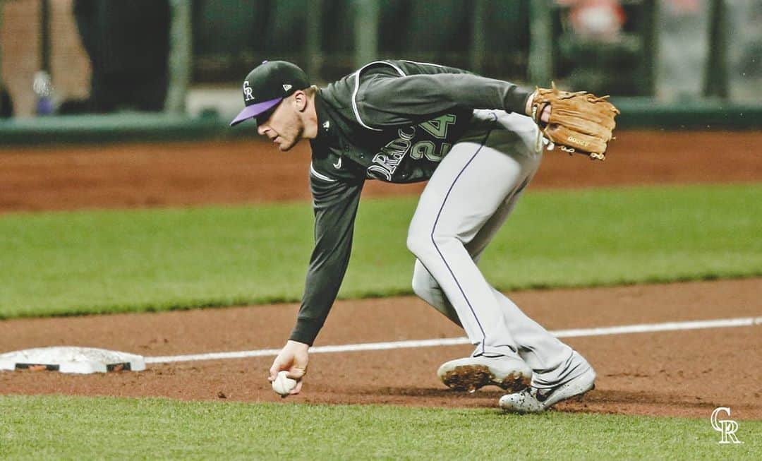 のインスタグラム：「The @rymcmahon barehander, the @jfuent19 stretch 🔥」