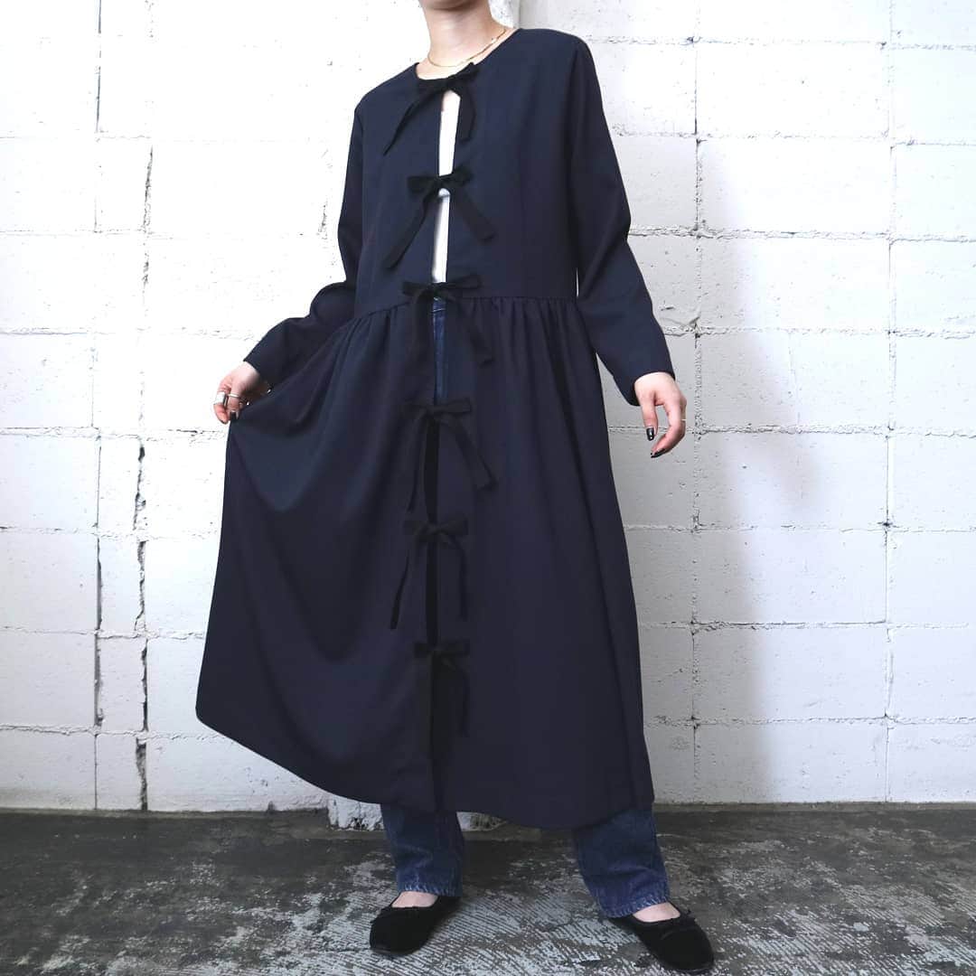 吉祥寺 古着屋 Orfeoさんのインスタグラム写真 - (吉祥寺 古着屋 OrfeoInstagram)「. String Design Dress   #orfeo #kichijoji #tokyo #vintage #used #fashion #coordinate #outfit  お問い合わせはインスタグラムのプロフィール掲載のメールアドレスにお願いいたします。コメント、DMでのお問い合わせは受け付けておりませんのでご了承ください。 ONLINE SHOPの商品も店頭にてご購入頂けます。気になる商品がございましたらスタッフにお声掛けください。  新型コロナウィルス感染拡大防止策を徹底した上で営業をしております。マスクの着用、入店時にアルコールでの消毒をお願いいたします。」9月22日 13時25分 - orfeokichijoji