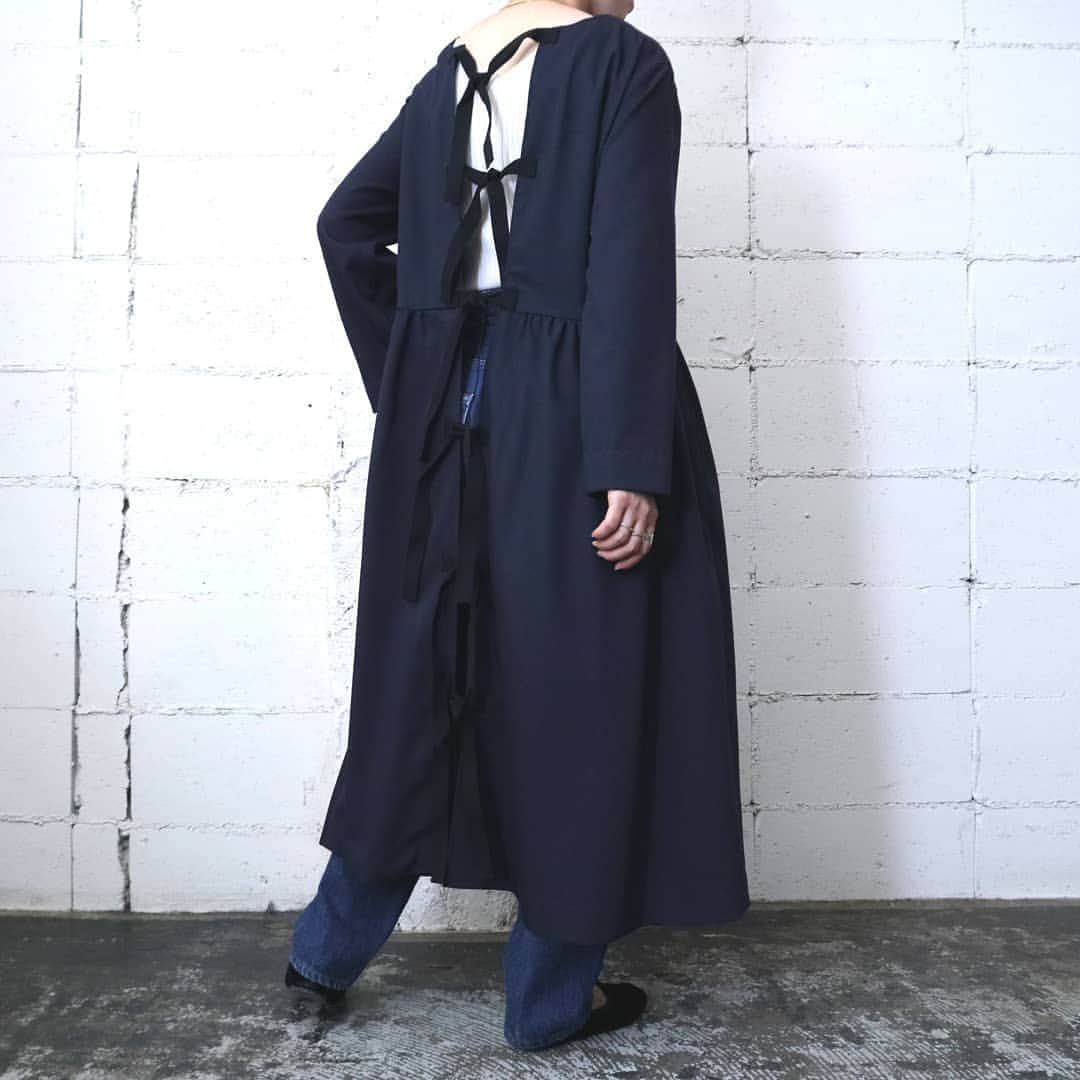 吉祥寺 古着屋 Orfeoのインスタグラム：「. String Design Dress   #orfeo #kichijoji #tokyo #vintage #used #fashion #coordinate #outfit  お問い合わせはインスタグラムのプロフィール掲載のメールアドレスにお願いいたします。コメント、DMでのお問い合わせは受け付けておりませんのでご了承ください。 ONLINE SHOPの商品も店頭にてご購入頂けます。気になる商品がございましたらスタッフにお声掛けください。  新型コロナウィルス感染拡大防止策を徹底した上で営業をしております。マスクの着用、入店時にアルコールでの消毒をお願いいたします。」