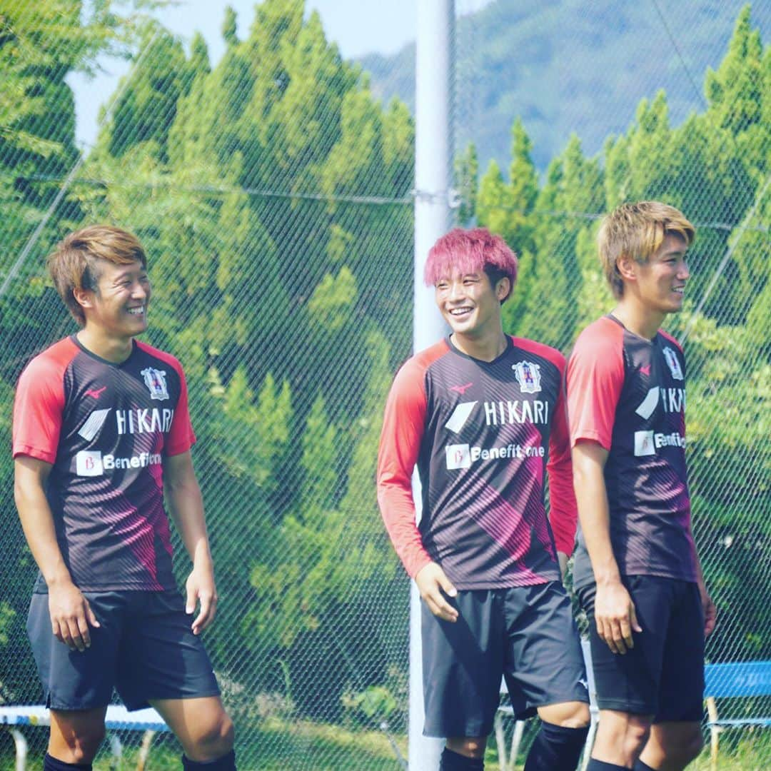 愛媛FCさんのインスタグラム写真 - (愛媛FCInstagram)「明日は #アルビレックス新潟 戦⚽️✨  🗓9月23日（水）19時00分kickoff⚽️ 🆚#アルビレックス新潟 🏟#ニンジニアスタジアム  If you obey all the rules,  you miss all the fun.  #Jリーグ #ehimefc  #ココロハトモニ12 #愛媛一丸」9月22日 13時27分 - ehimefc12